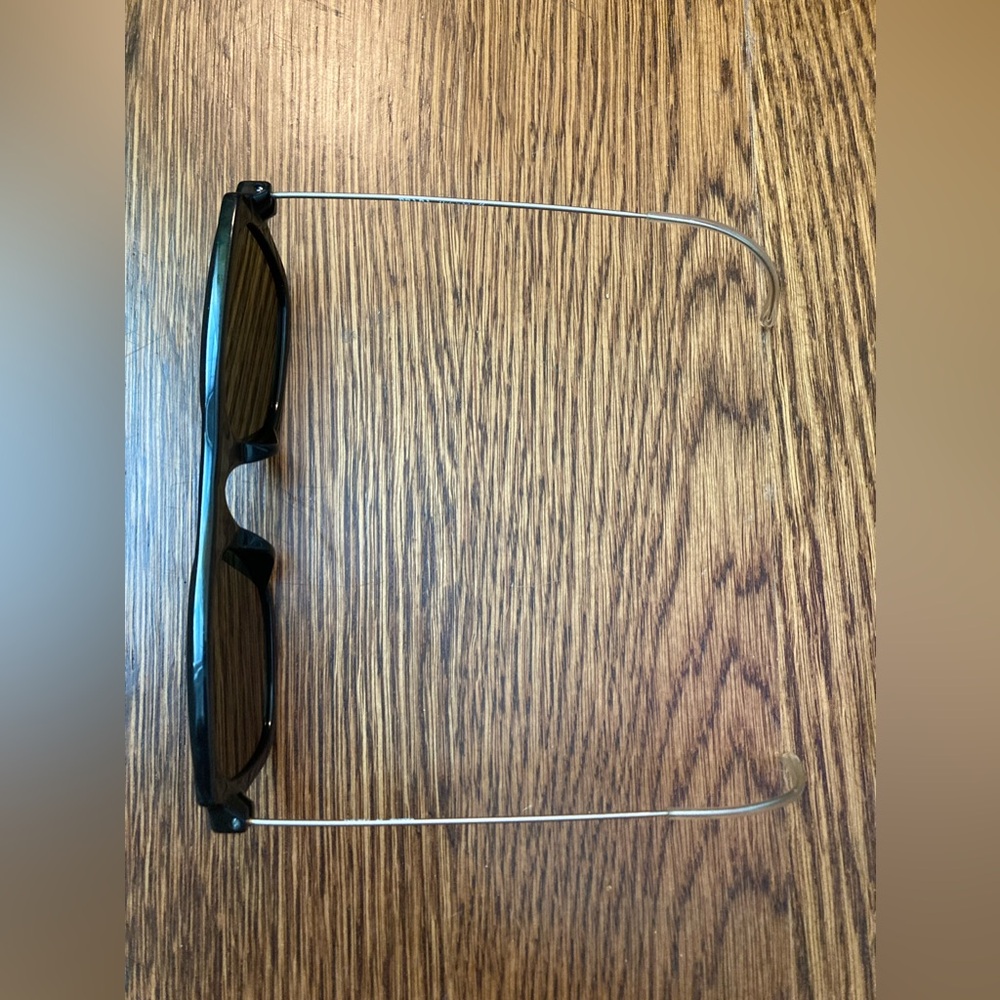 Rare Prada Wayfarer Sunglasses, Black Frame/Olive Lens, Made in Italy - Picture 7 of 9